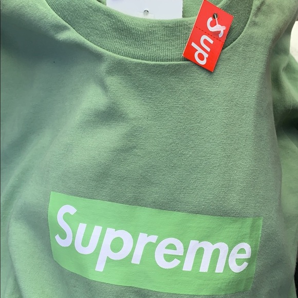 Supreme tee - Picture 1 of 4